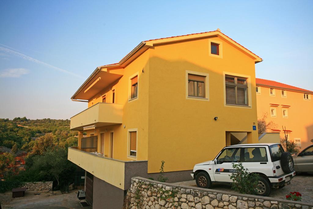 Apartment Julijana Krk Town Eksteriør billede